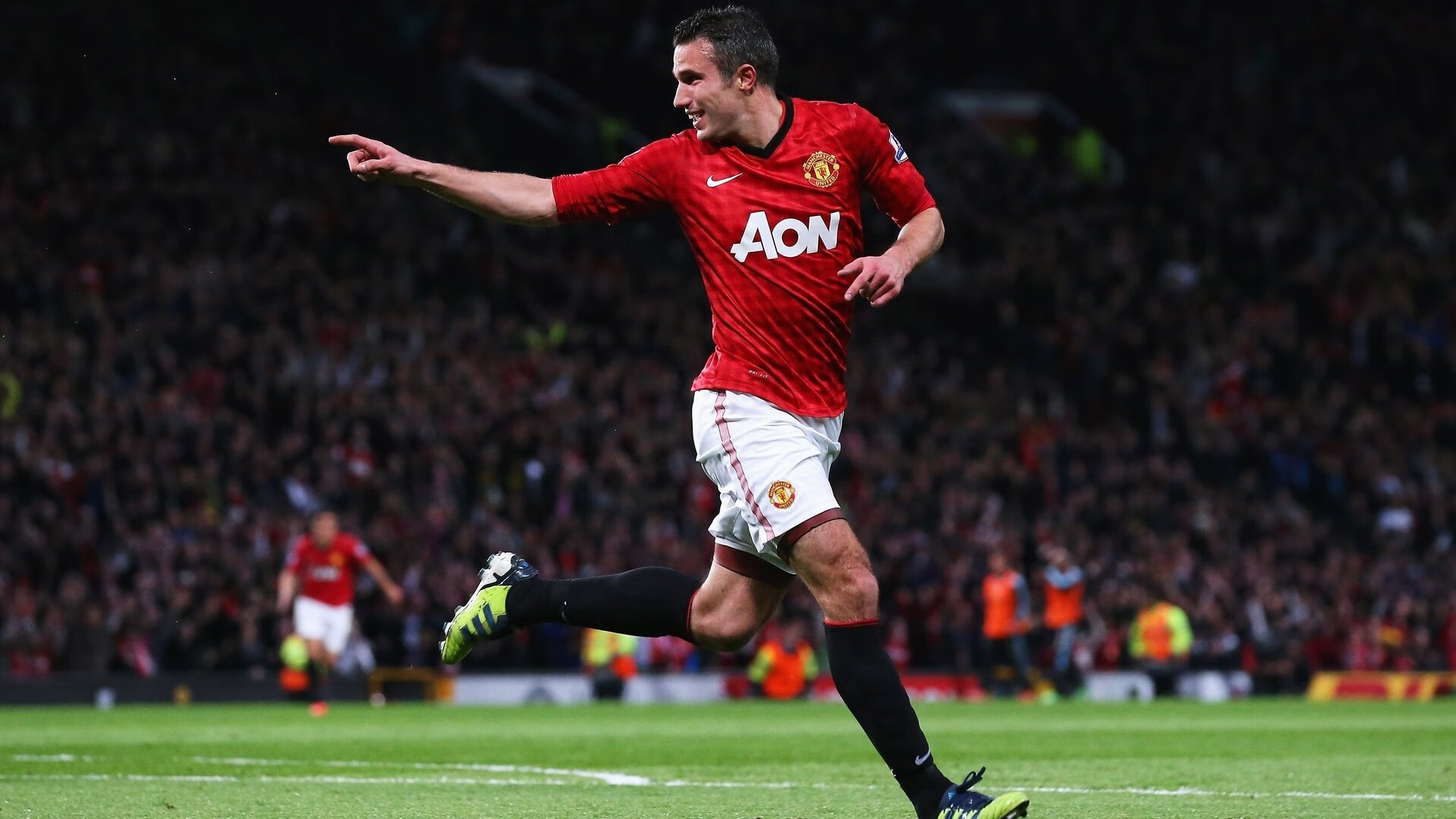 开云体育官网-李恩：全黑队中场的“眼睛”，每一次传球都直指对方防线漏洞