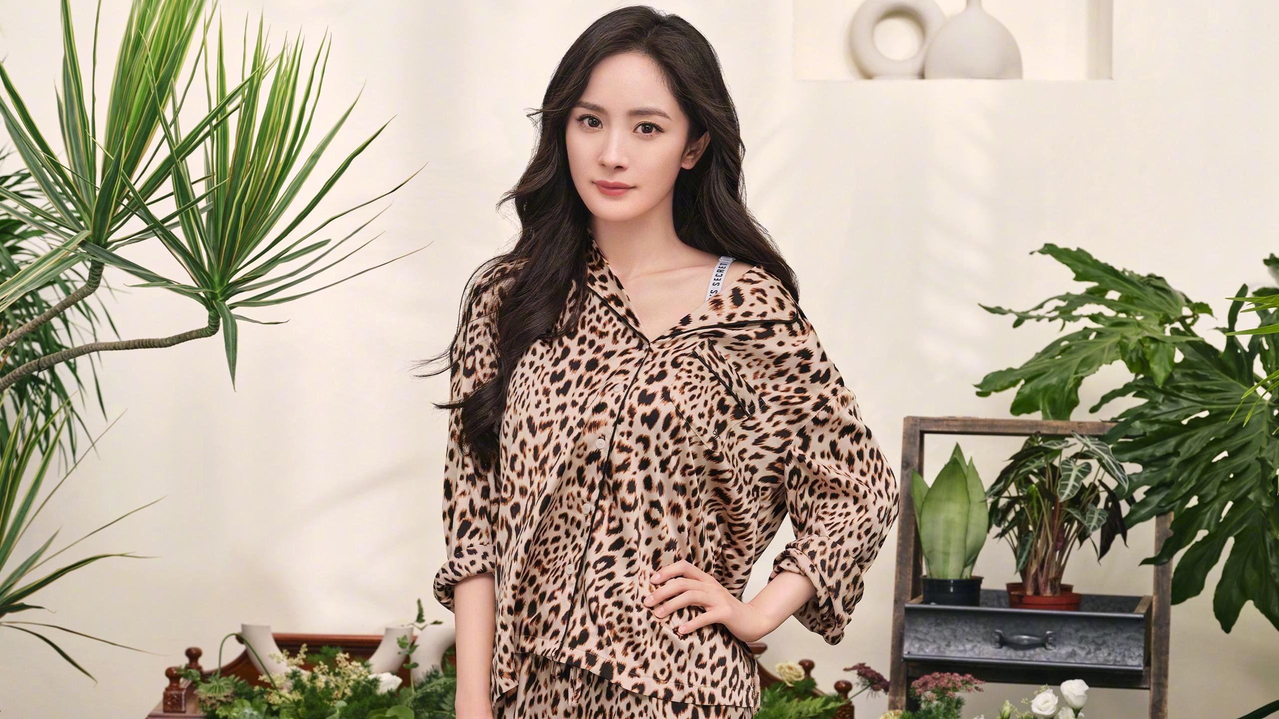 开云体育平台-特色足球主题的文创市场持续火爆，带动地方经济发展，什么是足球文创作品